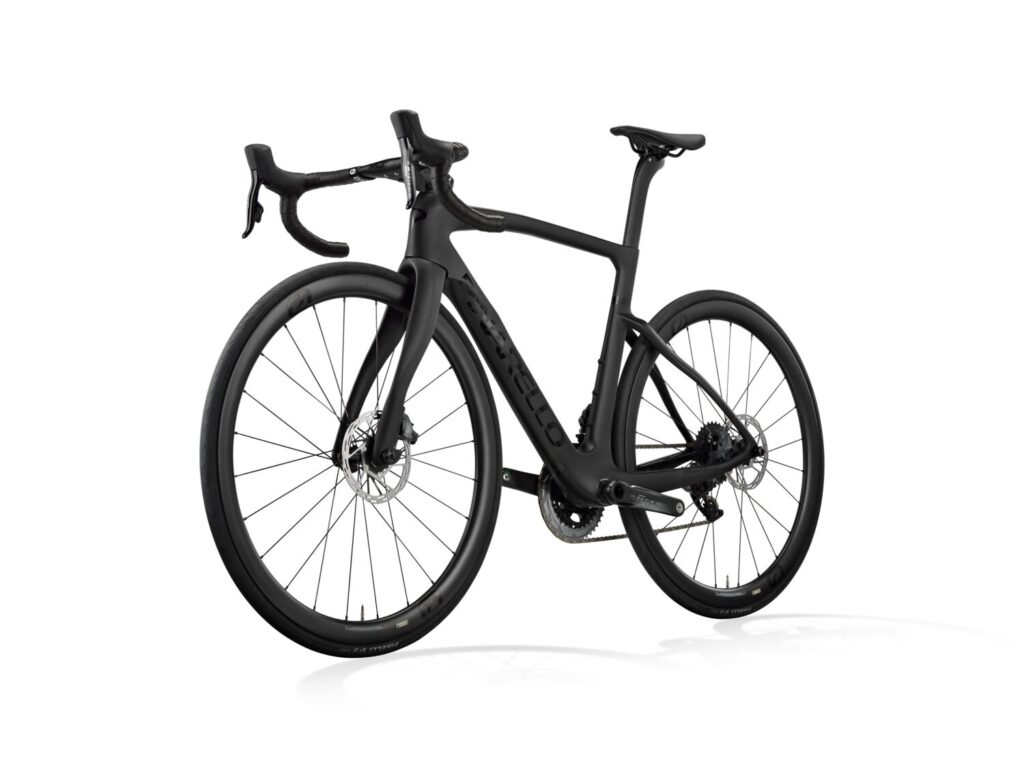 pinarello-P23_F_D102_FORCE_ULTRAFAST-funbike3.Jpg